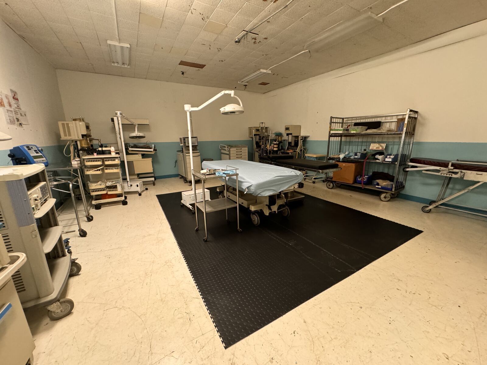 Operating Room — Suite — angle 12