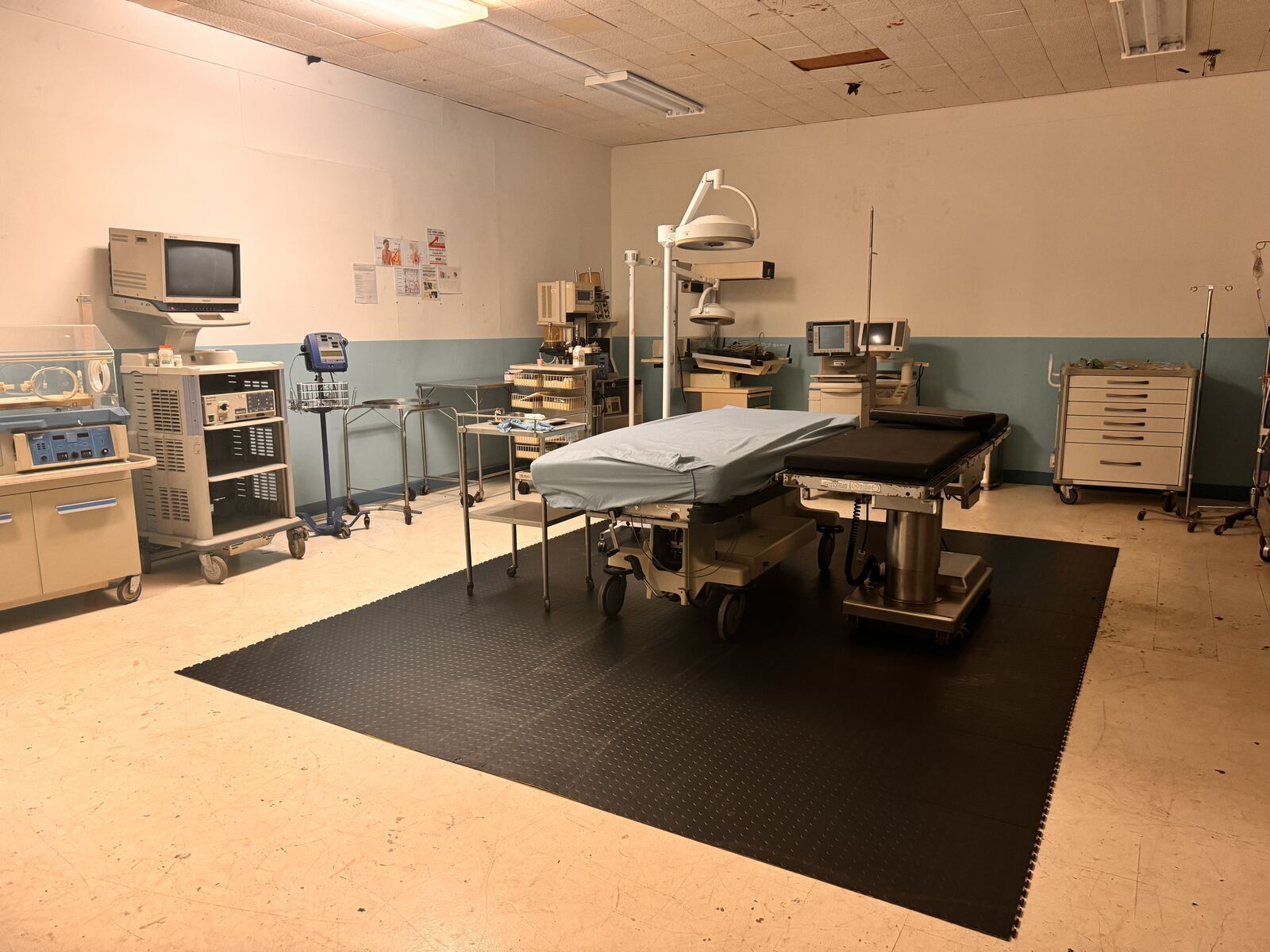 Operating Room — Suite — angle 9