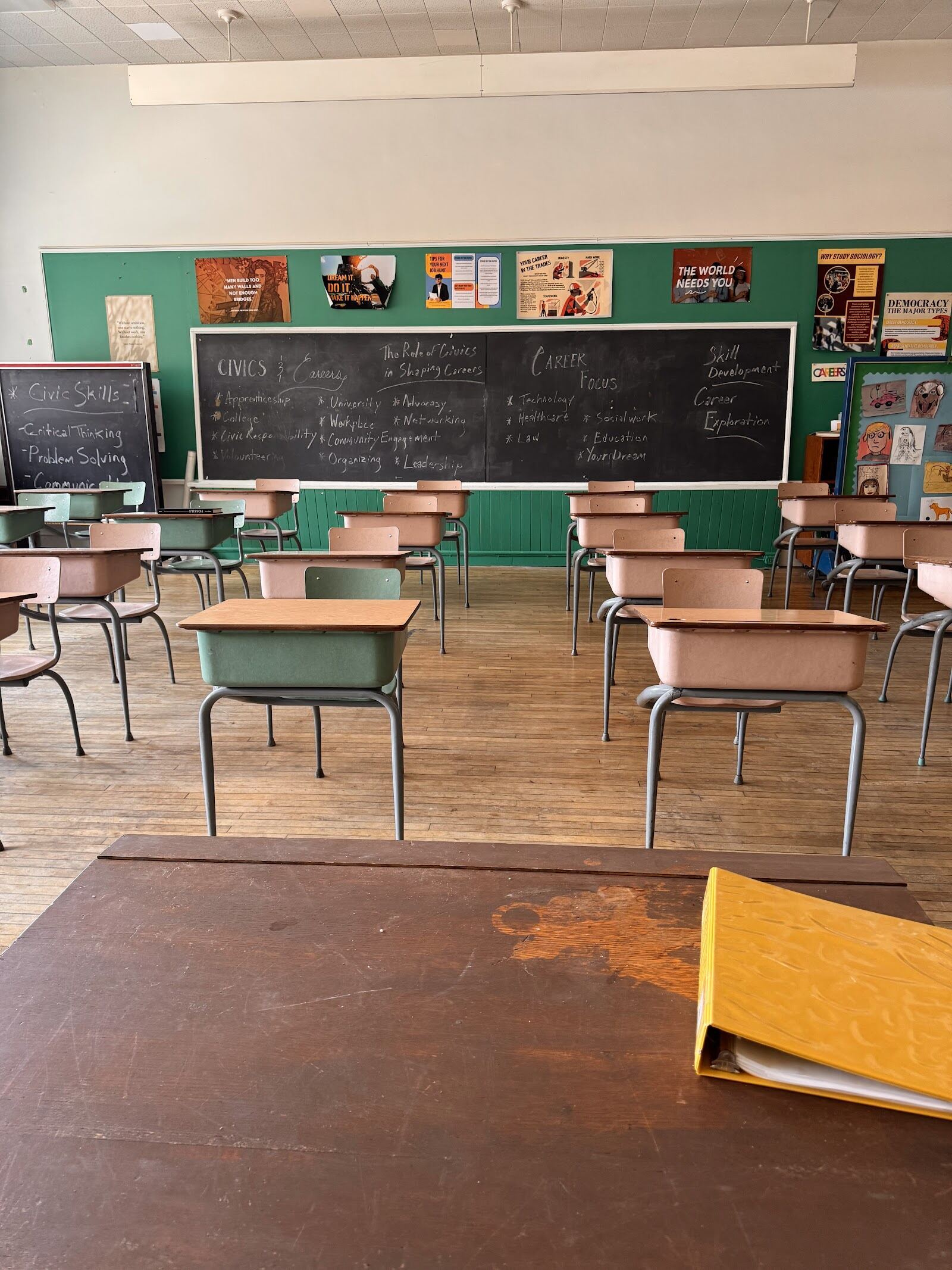 Classroom — angle 38