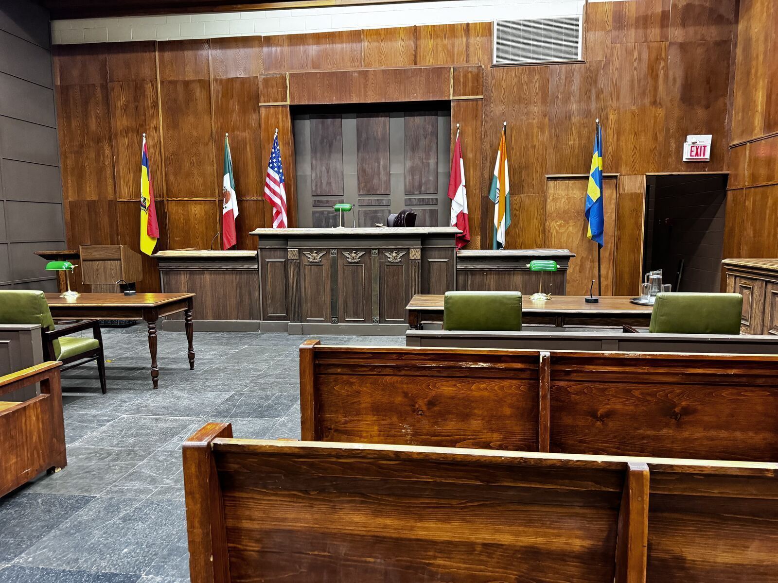 Courtroom — Grand — angle 8