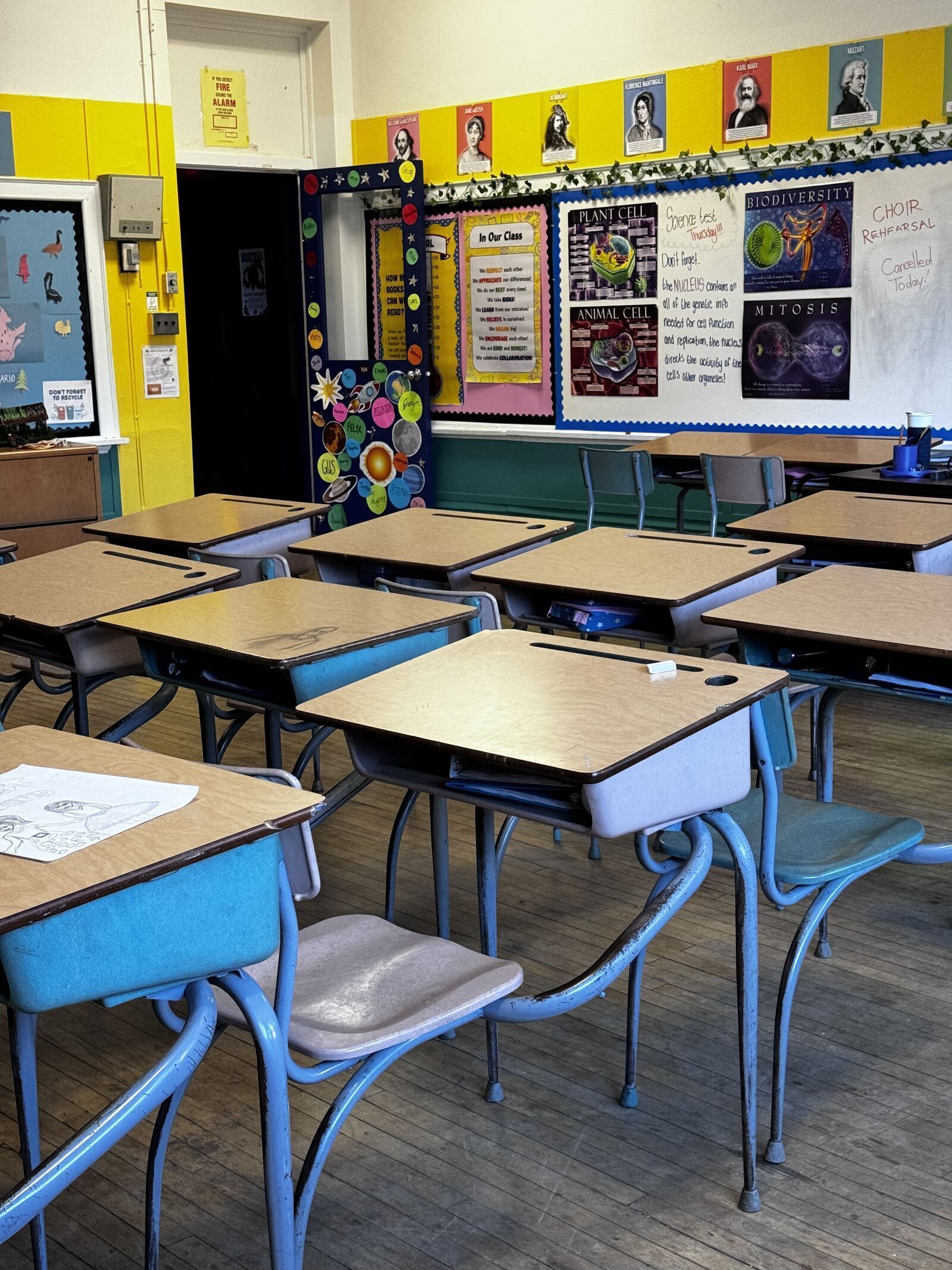 Classroom — angle 33