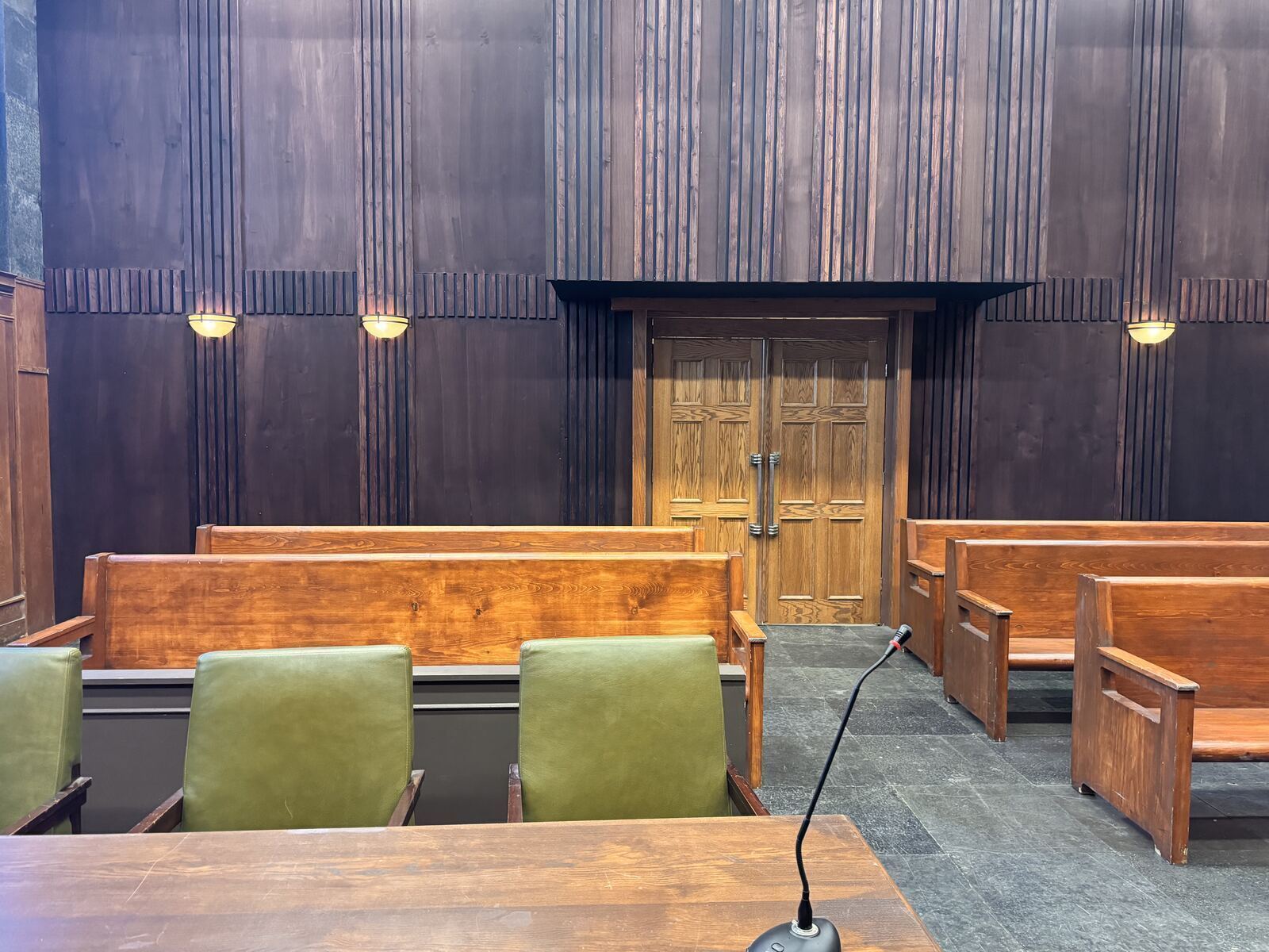 Courtroom — Grand — angle 32