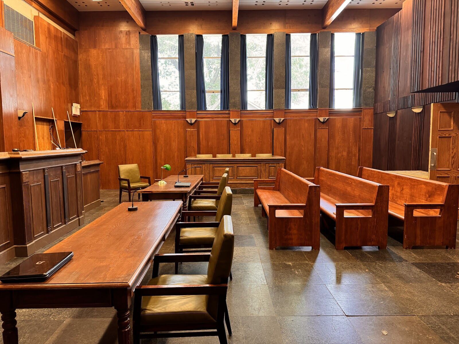 Courtroom — Grand — angle 15