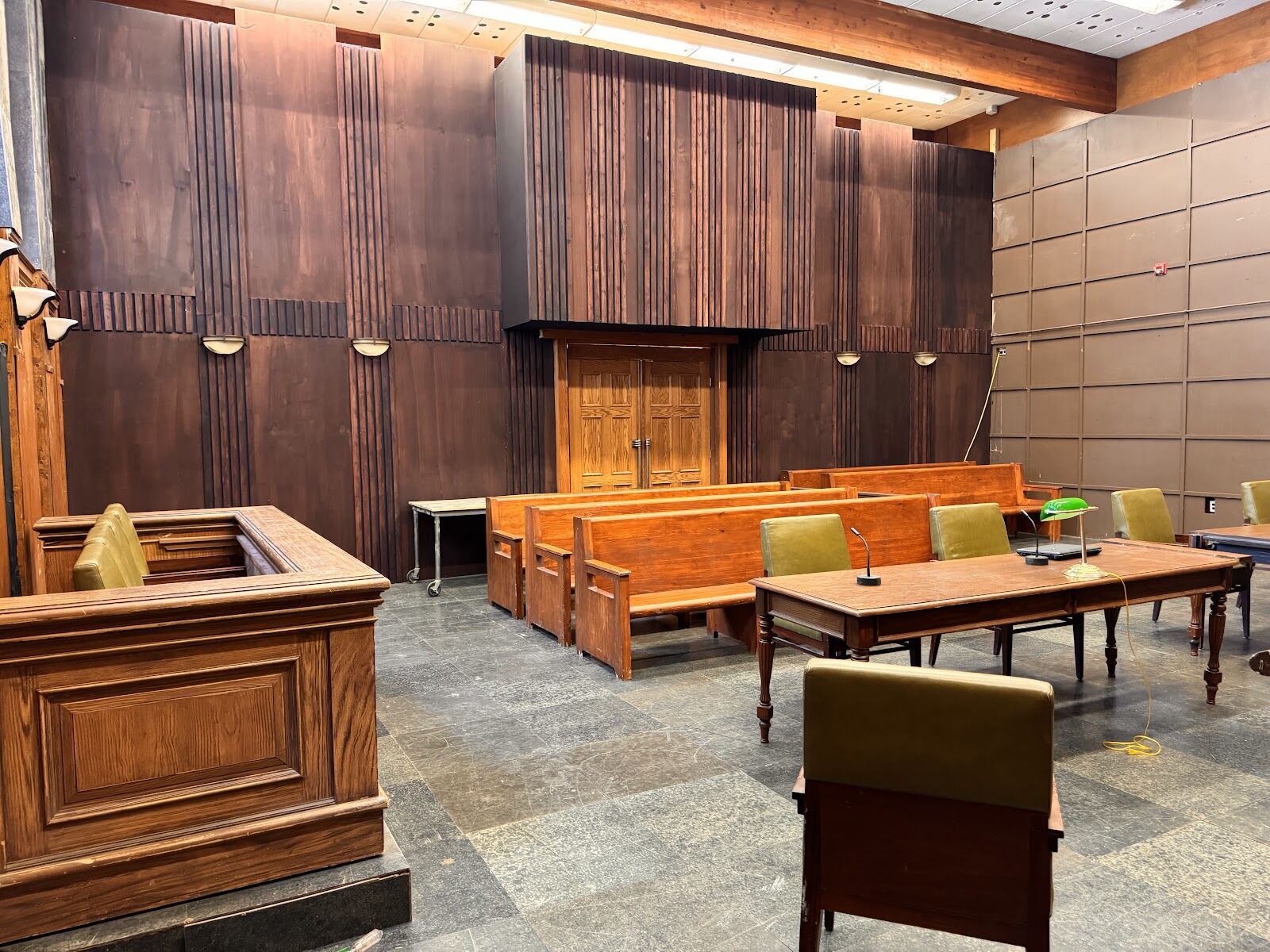 Courtroom — Grand — angle 24