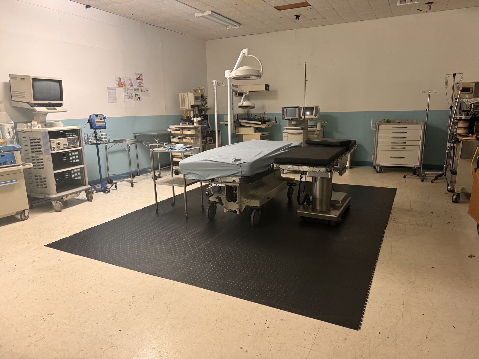 Operating Room — Suite — angle 10