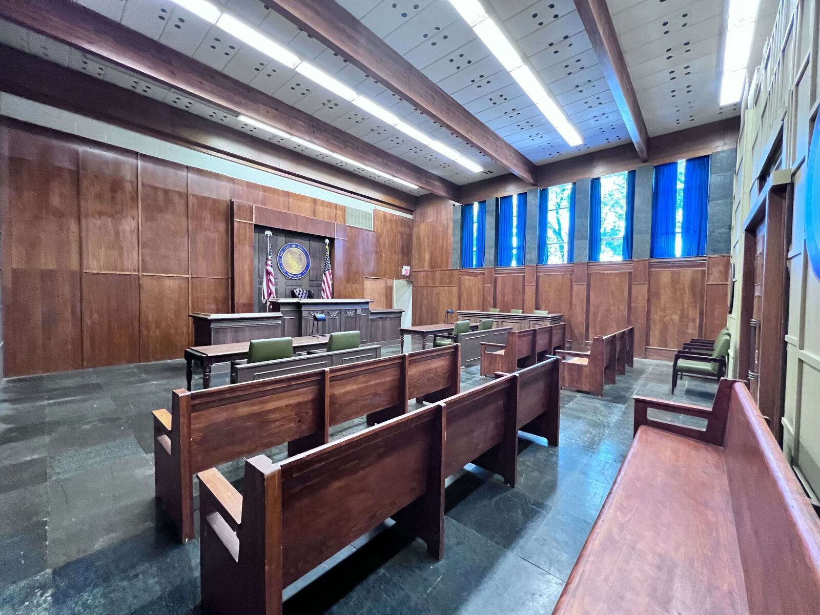 Courtroom — Grand — angle 33