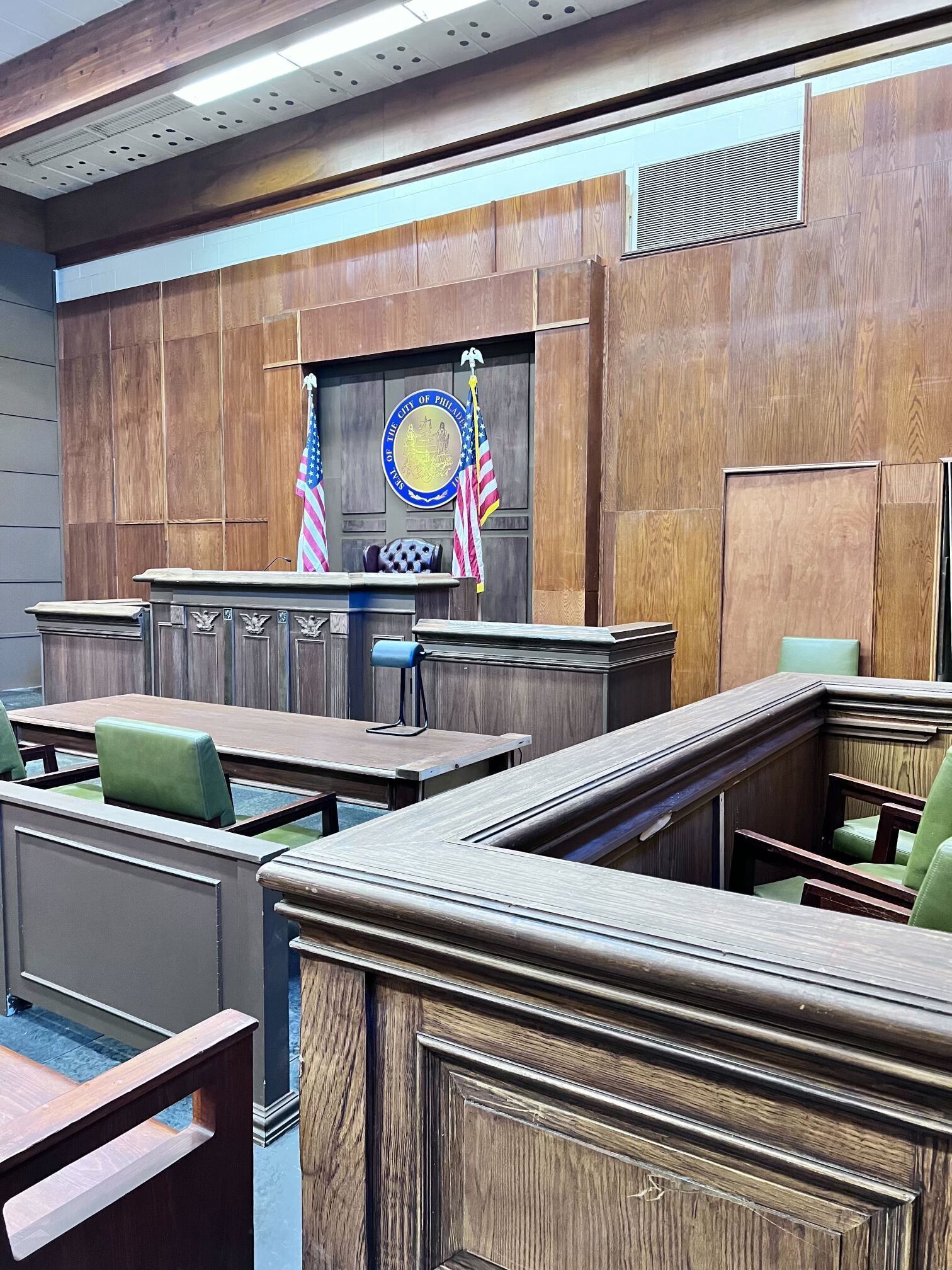 Courtroom — Grand — angle 34