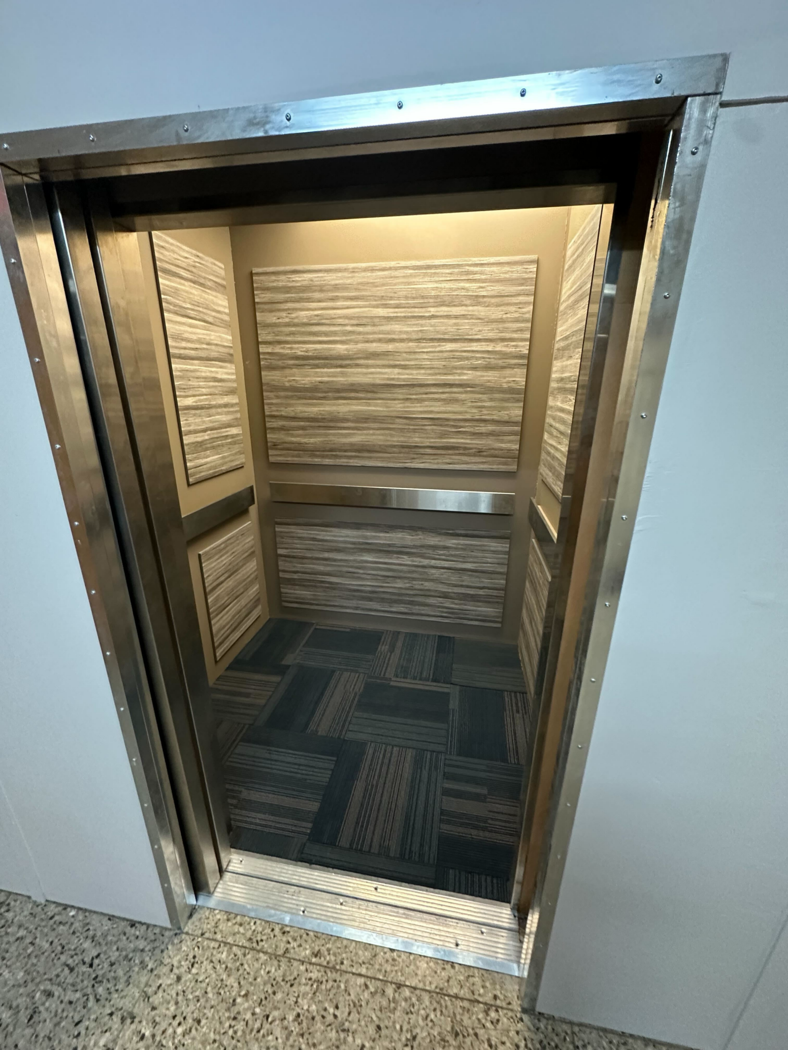 Elevator — angle 6