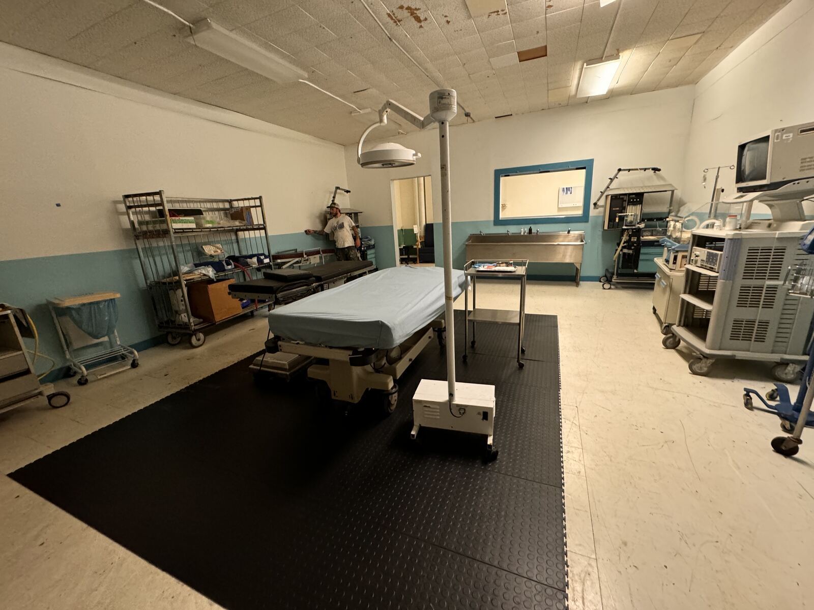 Operating Room — Suite — angle 15