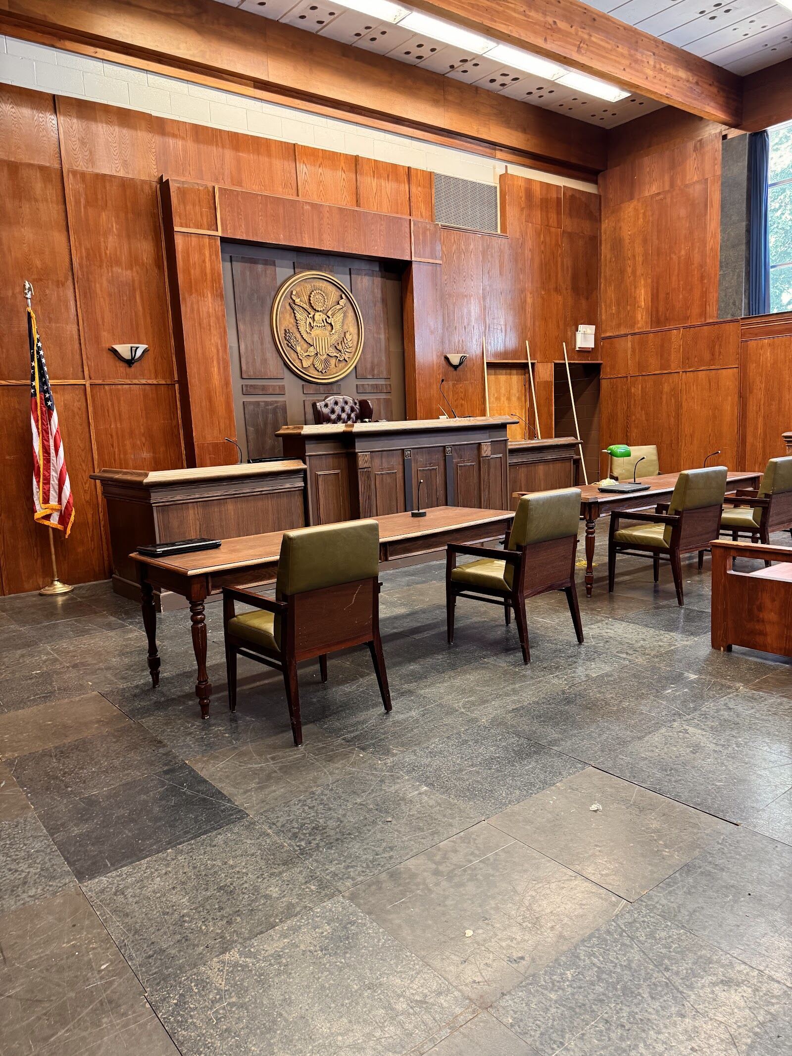 Courtroom — Grand — angle 13